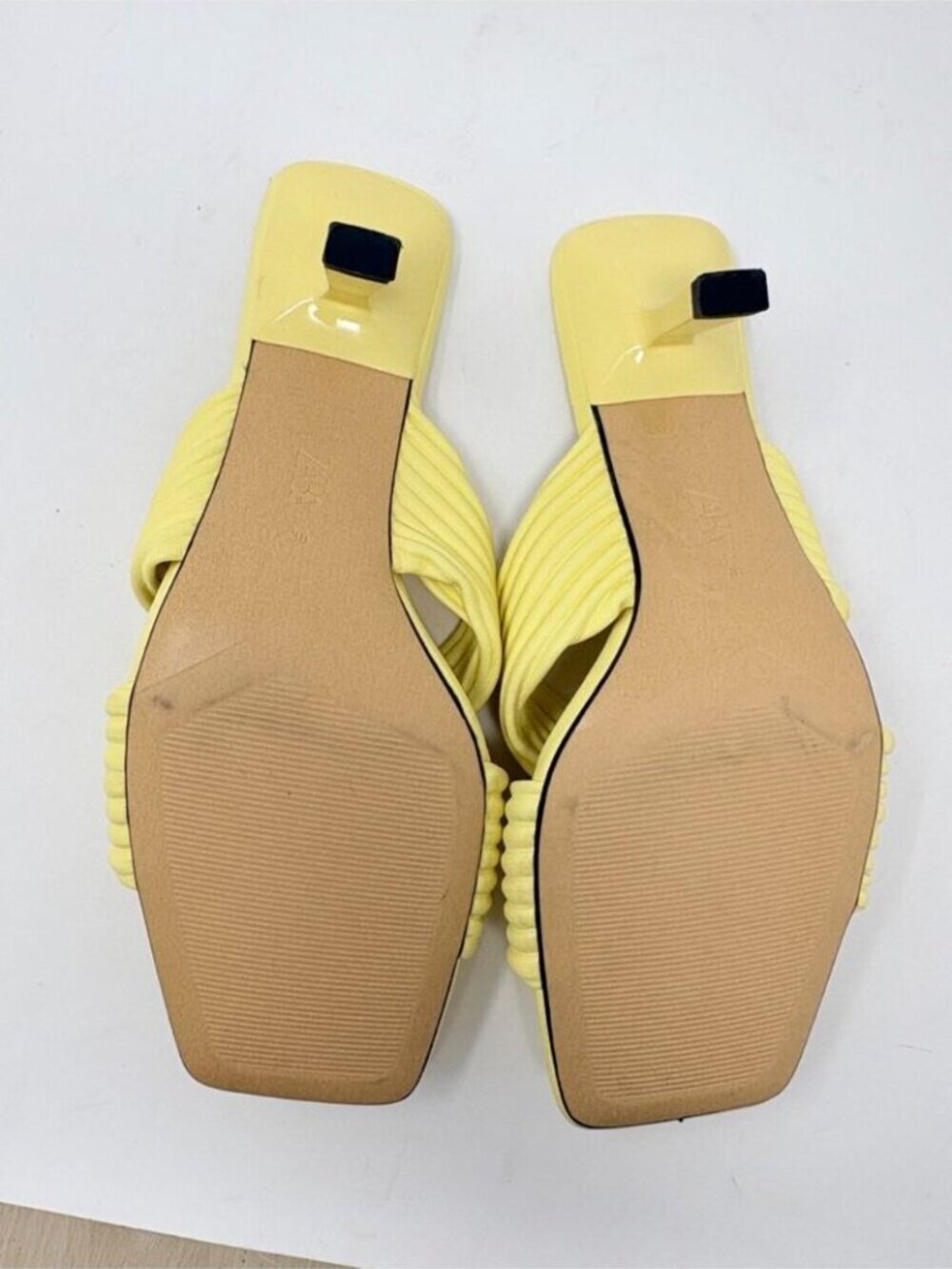 Zara Pleated Strap Heeled Sandals Heel Light Yellow Size 38/7 - Picture 12 of 13